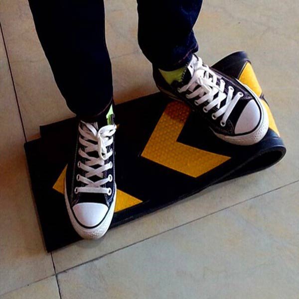 Thanh cao su chịu được tác động mạnh và va đập