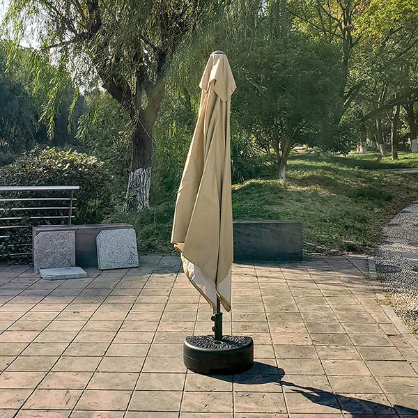 Tuy nhiên độ bền của ô dù bán sẵn thường không cao