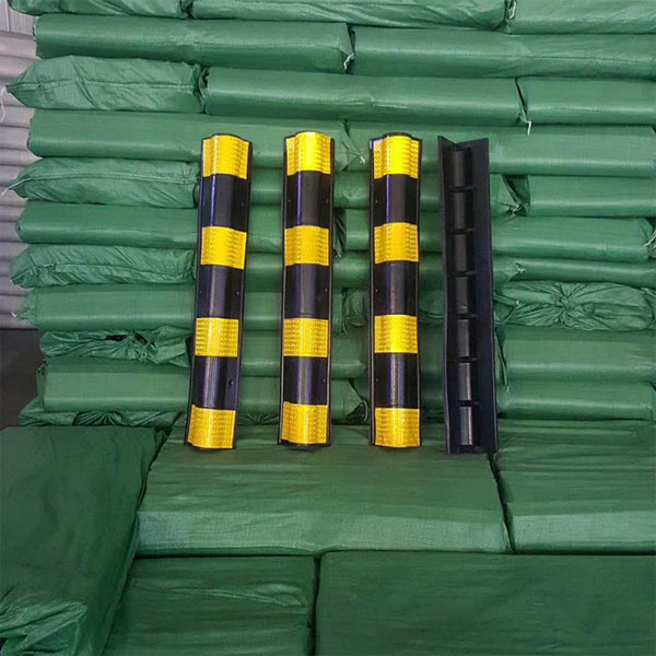 Giao hàng cho khách tại Thừa Thiên Huế