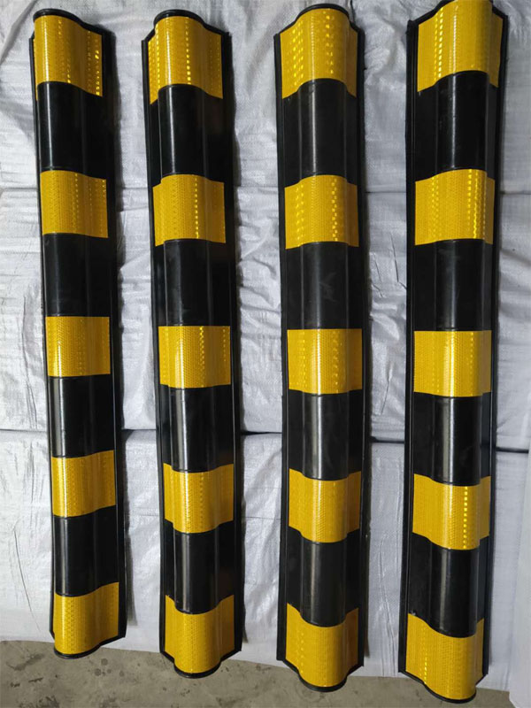 Giao hàng cho khách tại Thừa Thiên Huế