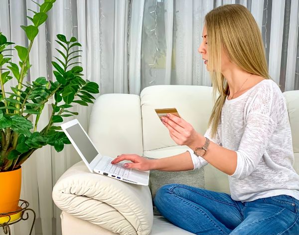 Mua sắm online đơn giản ngay tại nhà