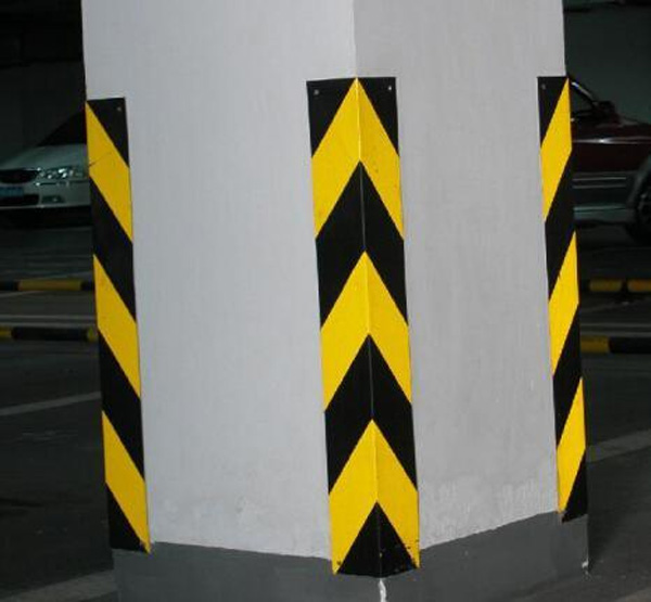 Ốp vuông ngoài đời thật