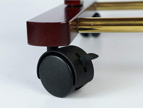 Bánh xe hỗ trợ việc di chuyển của cây treo