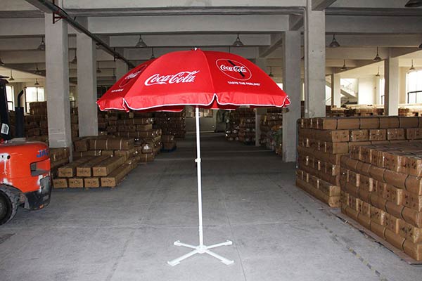 Mua ô dù che nắng model cũ, hàng tồn kho giá khá rẻ