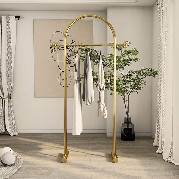 Cây treo quần áo inox mạ vàng sang trọng