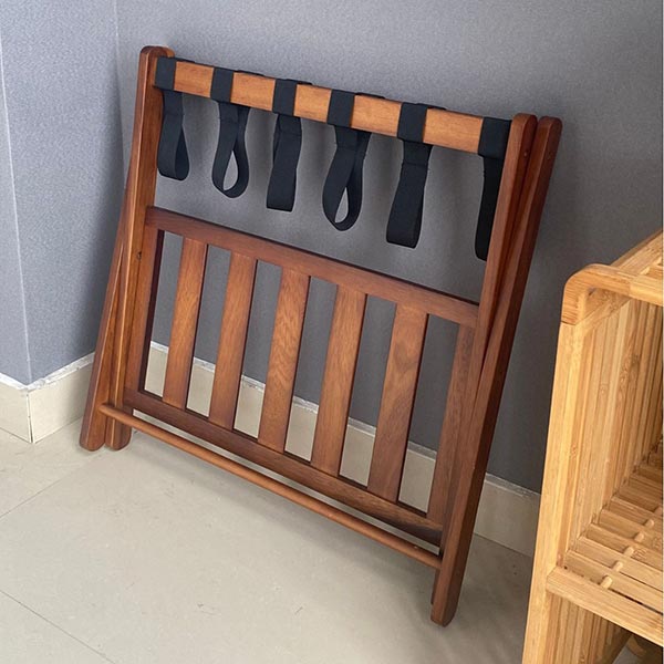 Kệ gỗ để hành lý có tính năng gấp gọn
