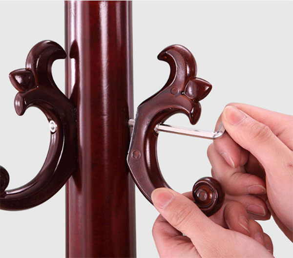 Kiểm tra, bắt lại vít trên tay treo phụ