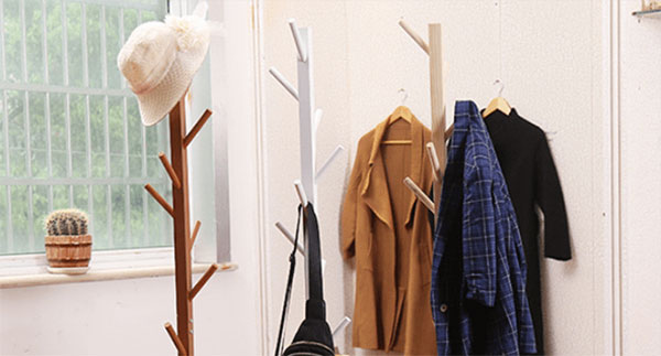 Cây treo quần áo cũ vẫn sử dụng tốt