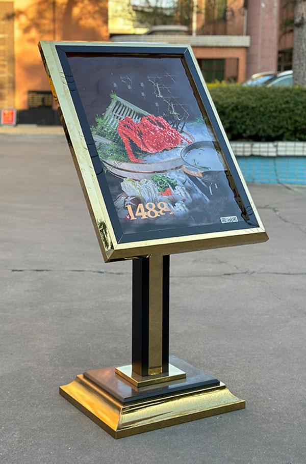 Bảng menu cần đặt ở vị trí dễ nhìn nhưng không làm cản trở lối đi