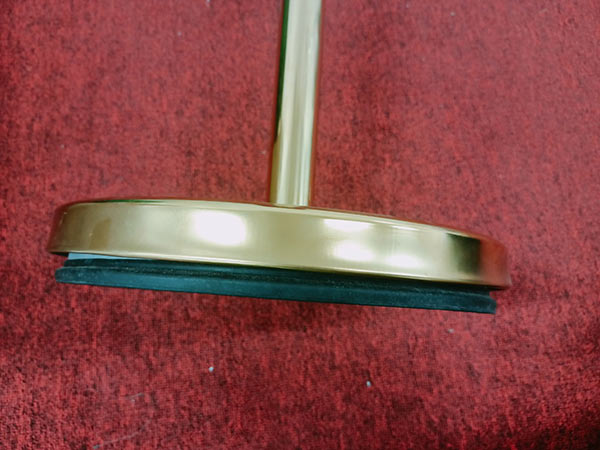 bảng wellcome khách sạn kém chất lượng