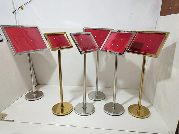 Xác định xem sự kiện của bạn cần những bảng thông tin, bảng menu nào