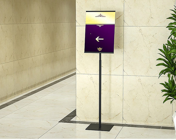 Bảng thông tin sự kiện bằng kim loại hay được sử dụng