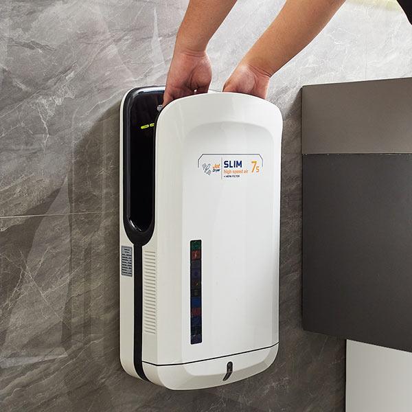 Máy sấy tay cảm ứng là thiết bị có công năng làm khô tay người dùng