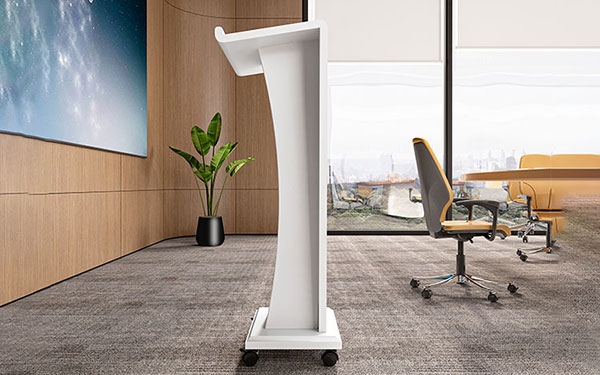 Giữ vệ sinh và thường xuyên lau chùi bục đứng thuyết trình