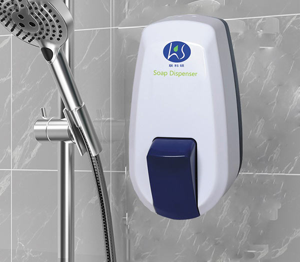 So với bình đựng inox, bình nhựa có giá phải chăng hơn