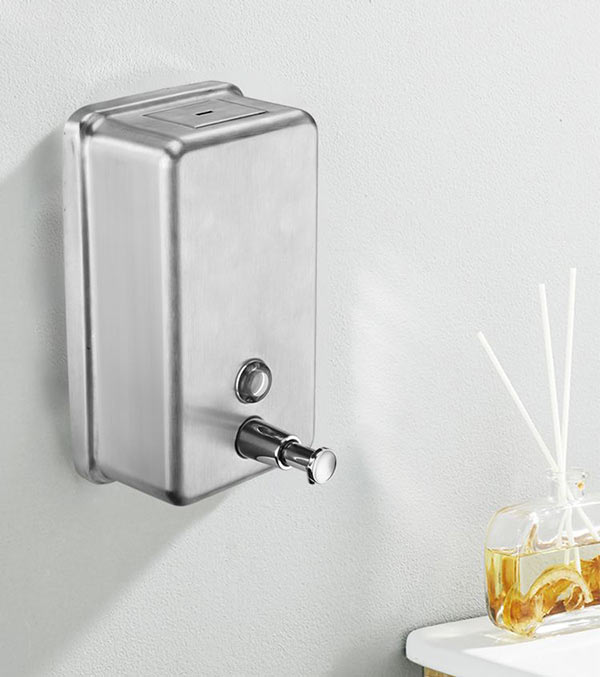 Giá bình đựng dầu gội sữa tắm bằng inox giá thường cao