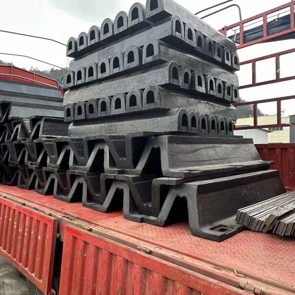 Giao hàng nhanh chóng khi khách yêu cầu