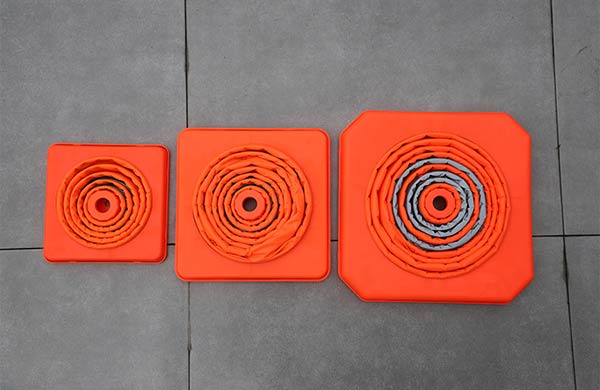 Cọc tiêu dễ dàng gấp gọn để cất trữ