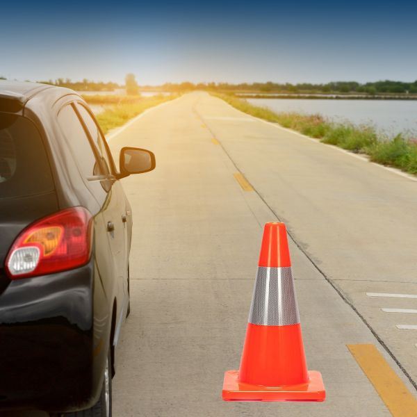 Hành Tinh Xanh - địa chỉ phân phối cọc tiêu nhựa uy tín