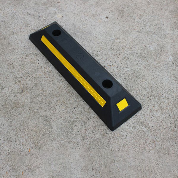 Hình ảnh cục chặn bánh cao su nhựa của Hành Tinh Xanh