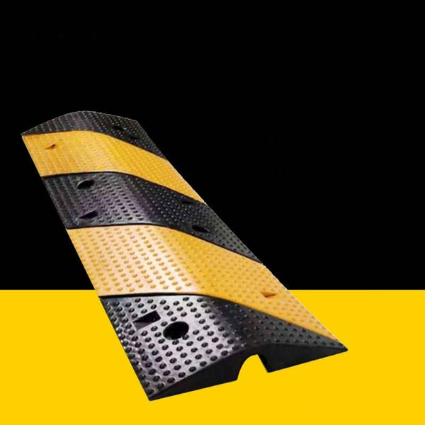 Gờ giảm tốc độ có rãnh luồn dây điện tiện dụng