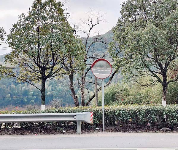 Gương cầu lồi có mặt ở nhiều cung đường cao tốc