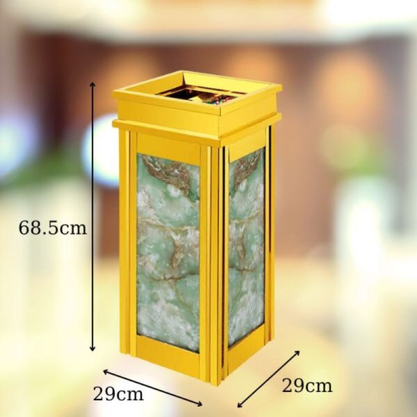 Kích thước thùng rác đủ rộng rãi để chứa nhiều rác thải