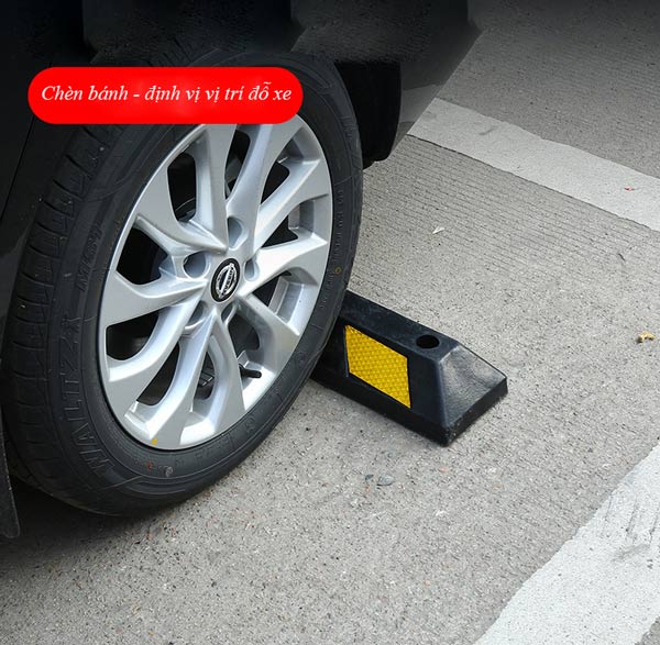 Chèn bánh, định vị vị trí đỗ xe ô tô
