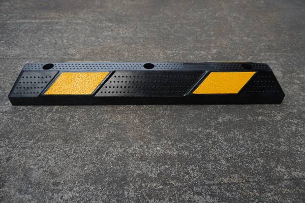 Hình ảnh chụp thật thanh chặn lùi sau bánh loại 90cm