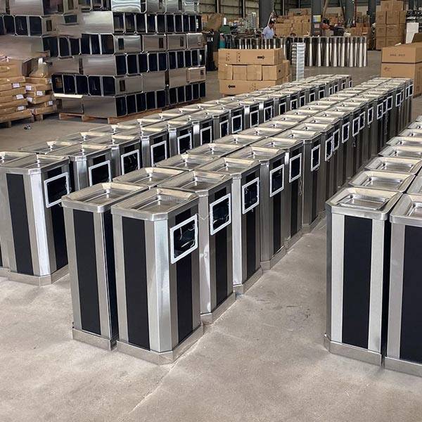 Sẵn kho thùng rác bằng inox khối chữ nhật