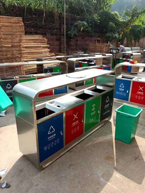 Hình ảnh chụp tại kho của thùng rác