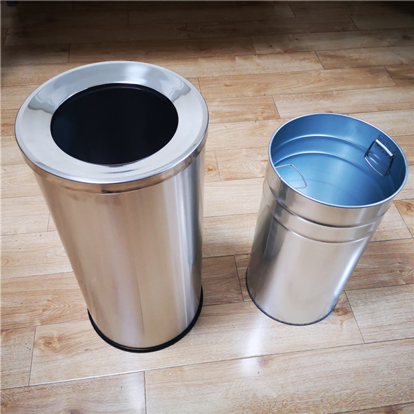 Hình ảnh thực tế thùng rác nắp hở chụp tại kho