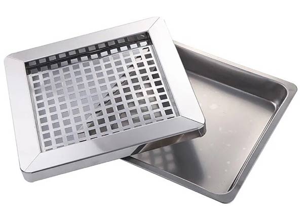 Khay gạt tàn của thùng rác