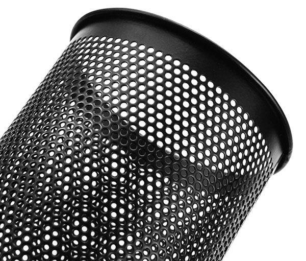 Thiết kế đục lỗ nhỏ trên thân thùng rác