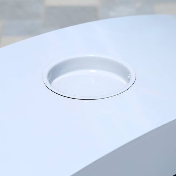 Phần khay đựng gạt tàn thuốc phía trên mái