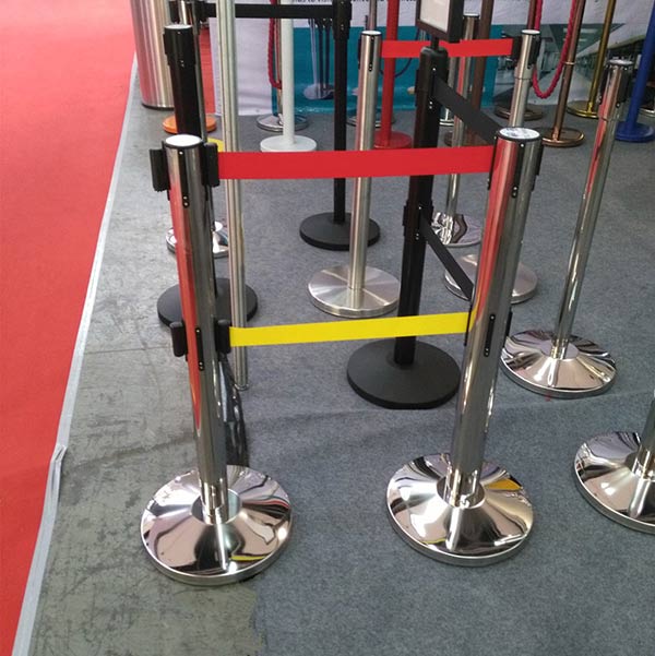 Mua ngay cột chắn 2 đầu dây kéo căng tại Hành Tinh Xanh