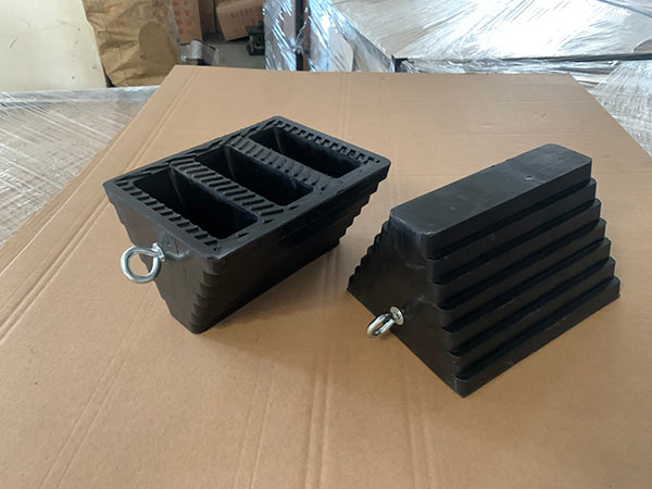 Hình ảnh cục chèn bánh cao su