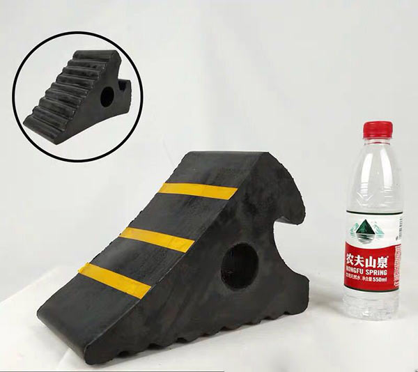 Cục chặn lùi bánh xe tải, ô tô 28cm