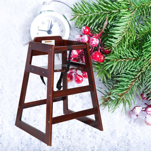 Ghế ngồi ăn nhà hàng dành riêng cho các em bé