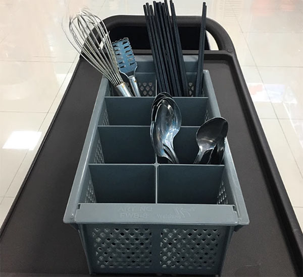 Sản phẩm có thể đặt bàn hoặc treo tường