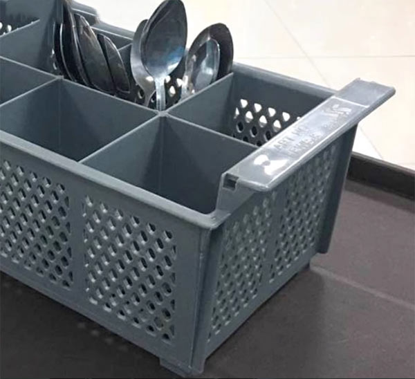 Các ngăn nhỏ giúp đựng riêng biệt từng dụng cụ