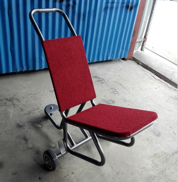 Hình ảnh thật xe chở ghế tiệc cưới nhà hàng bằng thép chắc chắn