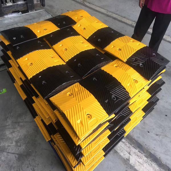 Hành Tinh Xanh có sẵn số lượng lớn gờ giảm tốc