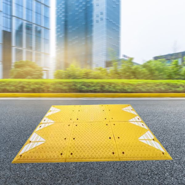 Gờ giảm tốc độ bản rộng phù hợp cho không gian lớn