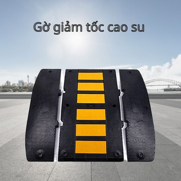 Mẫu gờ giảm tốc cao su bản rộng phù hợp với các cung đường đông phương tiện qua lại