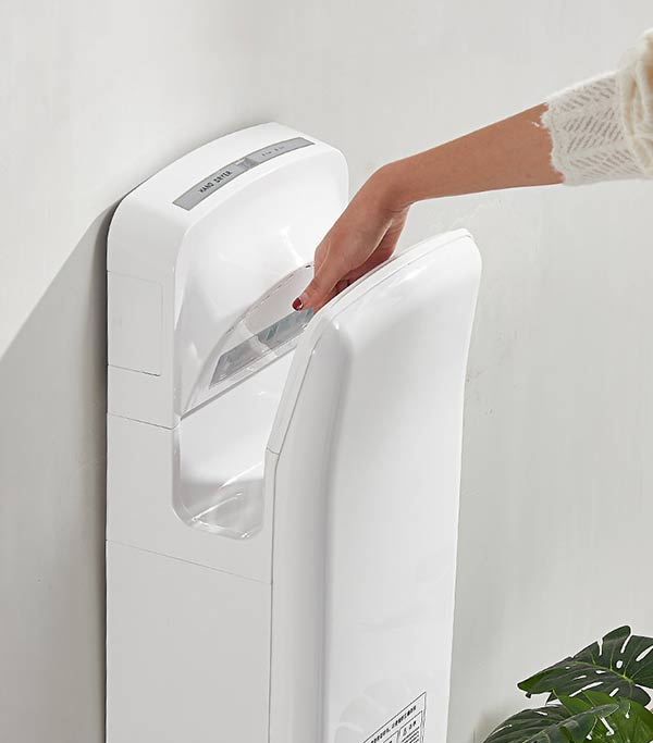 Làm khô tay người dùng chỉ trong vài giây