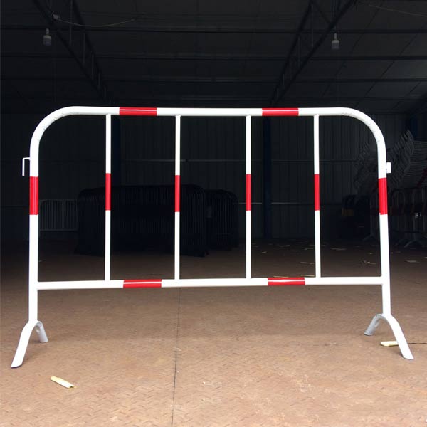 Hình ảnh barie rào chắn hoàn thiện lắp đặt tại kho