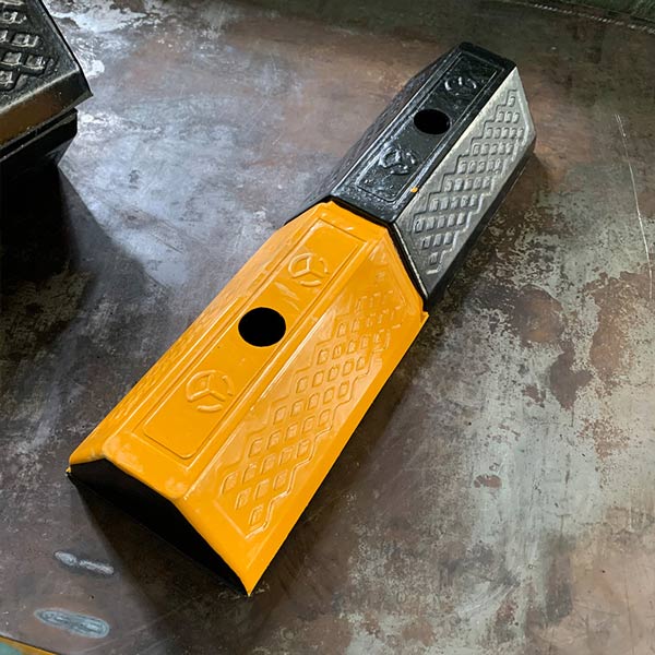 Hình ảnh gờ chặn sau xe phản quang tại kho Hành Tinh Xanh