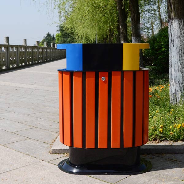 Thùng rác ngoài trời làm bằng nhựa giả gỗ