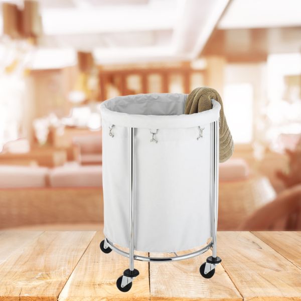 Xe giặt là giúp thu gom toàn bộ đồ vải cần xử lý nhanh chóng